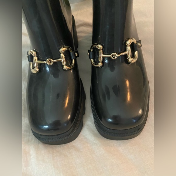 🌟 Host Pick 🌟 Gucci Patent Leather Rain Boots - Picture 5 of 14